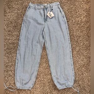 Zara Light Blue Cropped Jeans